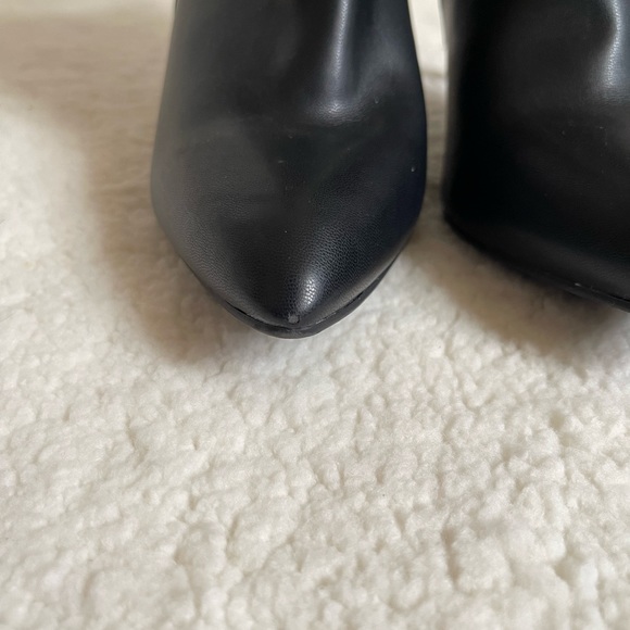 Black ankle booties - Picture 3 of 9